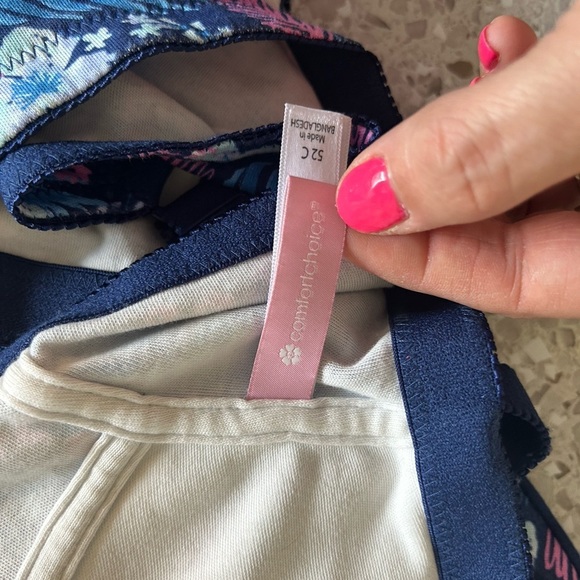 Comfort Choice Floral
Plus Size Cotton Front-Close Wireless Bra 52C - Picture 6 of 6